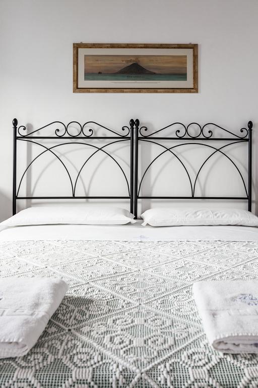 Hotel Mercanti Di Mare ซานตา มาริน่า ซาลินา ภายนอก รูปภาพ